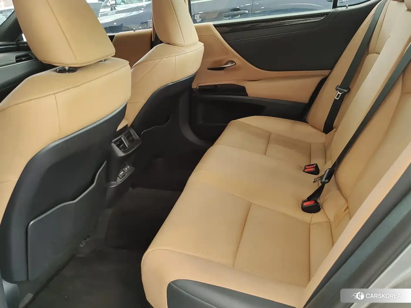 Lexus ES id 4576514 из Китая 16
