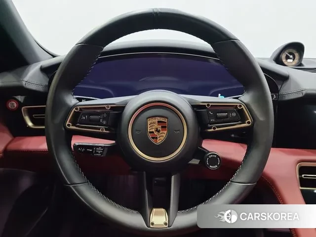 Porsche Taycan id 3706845 из Кореи 17