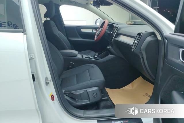 Volvo XC40 id 3768924 из Китая 14