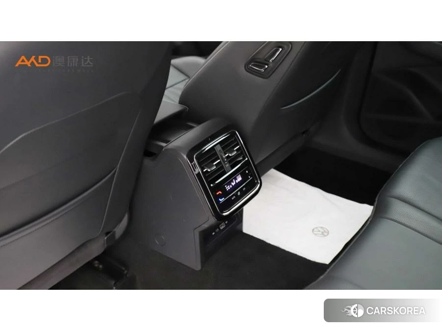 Volkswagen Passat PHEV id 4426869 из Китая 7