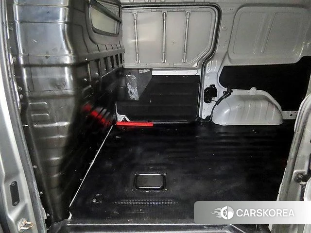 Hyundai Staria id 4529677 из Кореи 16