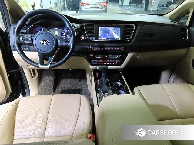 Kia The New Carnival id 3708982 из Кореи 17