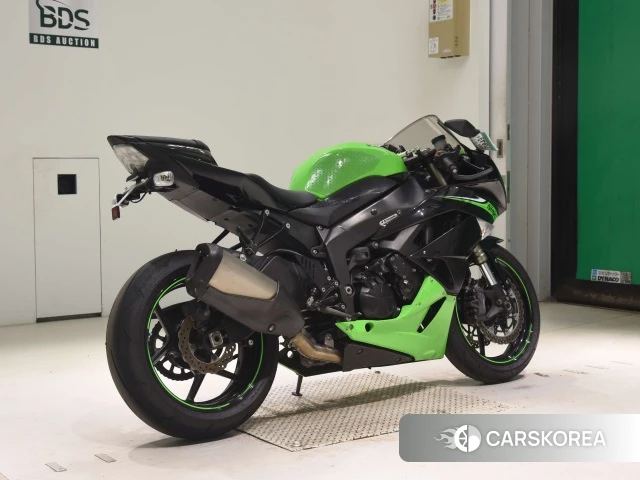 Проданный Kawasaki ZX-6R NINJA 2010 из Японии, фото 2