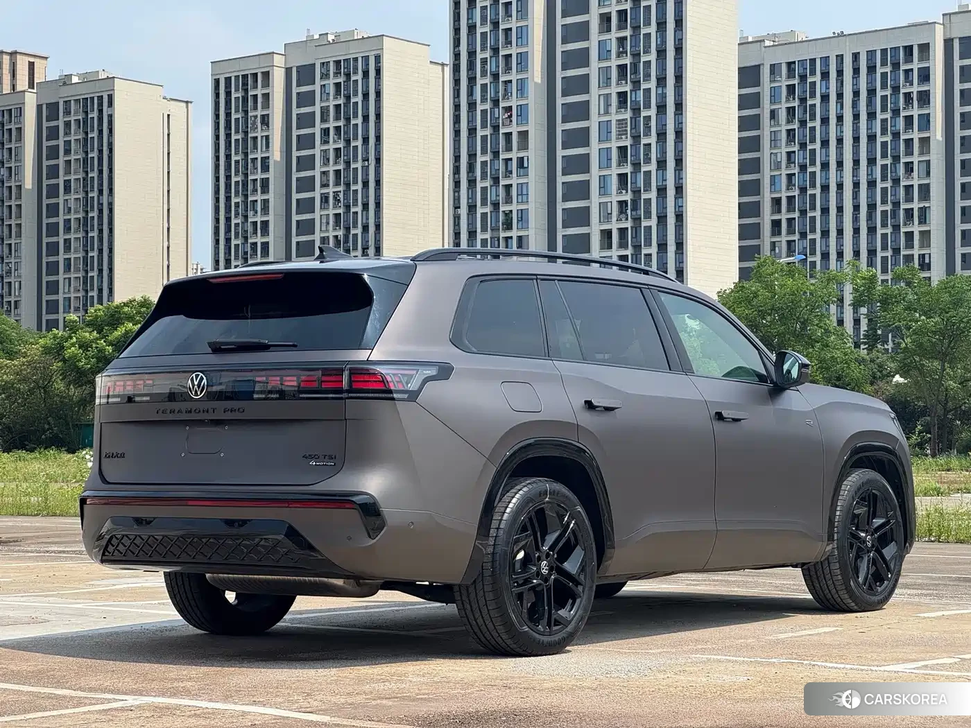 Volkswagen Touareg id 4649297 из Китая 7