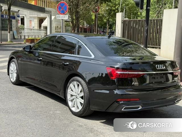 Audi A6L id 4215114 из Китая 7