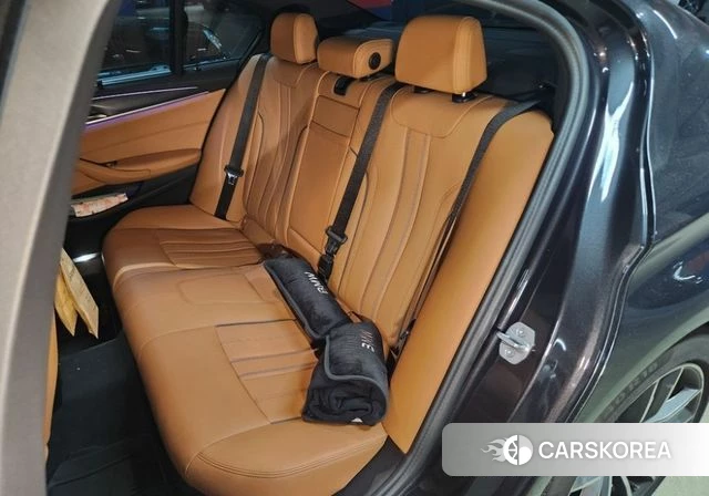 BMW 5 Series (G30) id 3982042 из Кореи 9