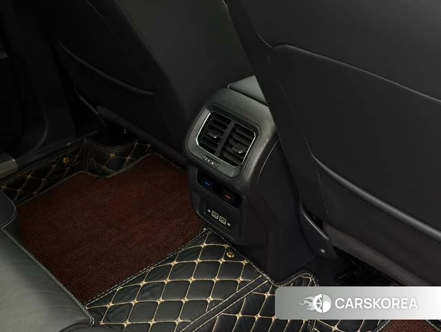 Volkswagen Tiguan L id 4219865 из Китая 24