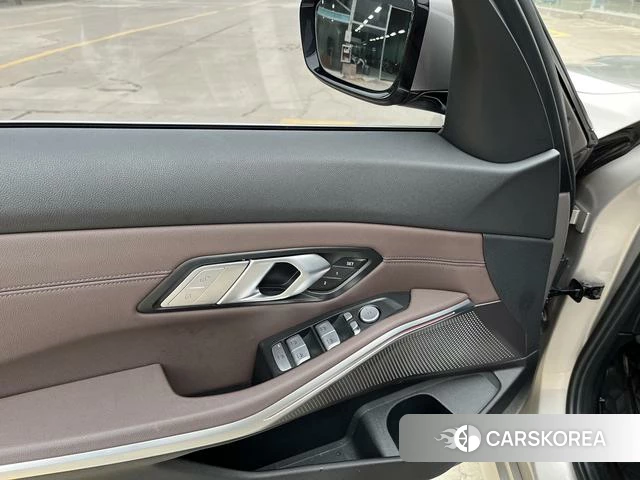 BMW 3 series id 4261960 из Китая 16