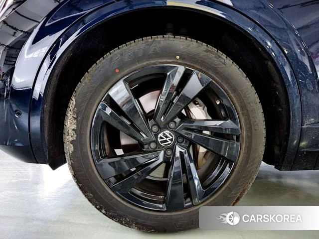 Volkswagen Touareg id 4301167 из Китая 23