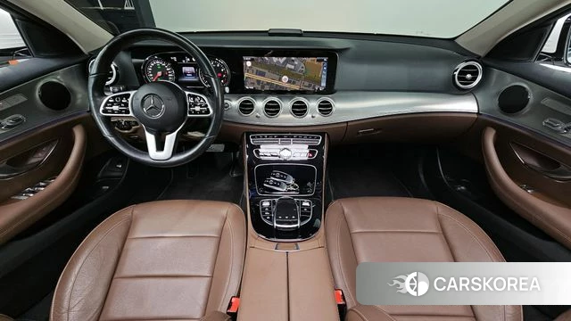 Mercedes-Benz E-Class W213 id 4188354 из Кореи 28