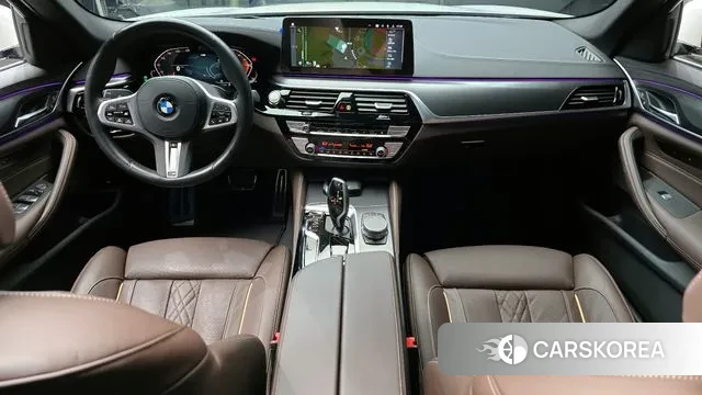 BMW 5 Series (G30) id 2979412 из Кореи 17