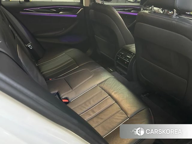 BMW 5 Series (G30) id 4233086 из Кореи 17