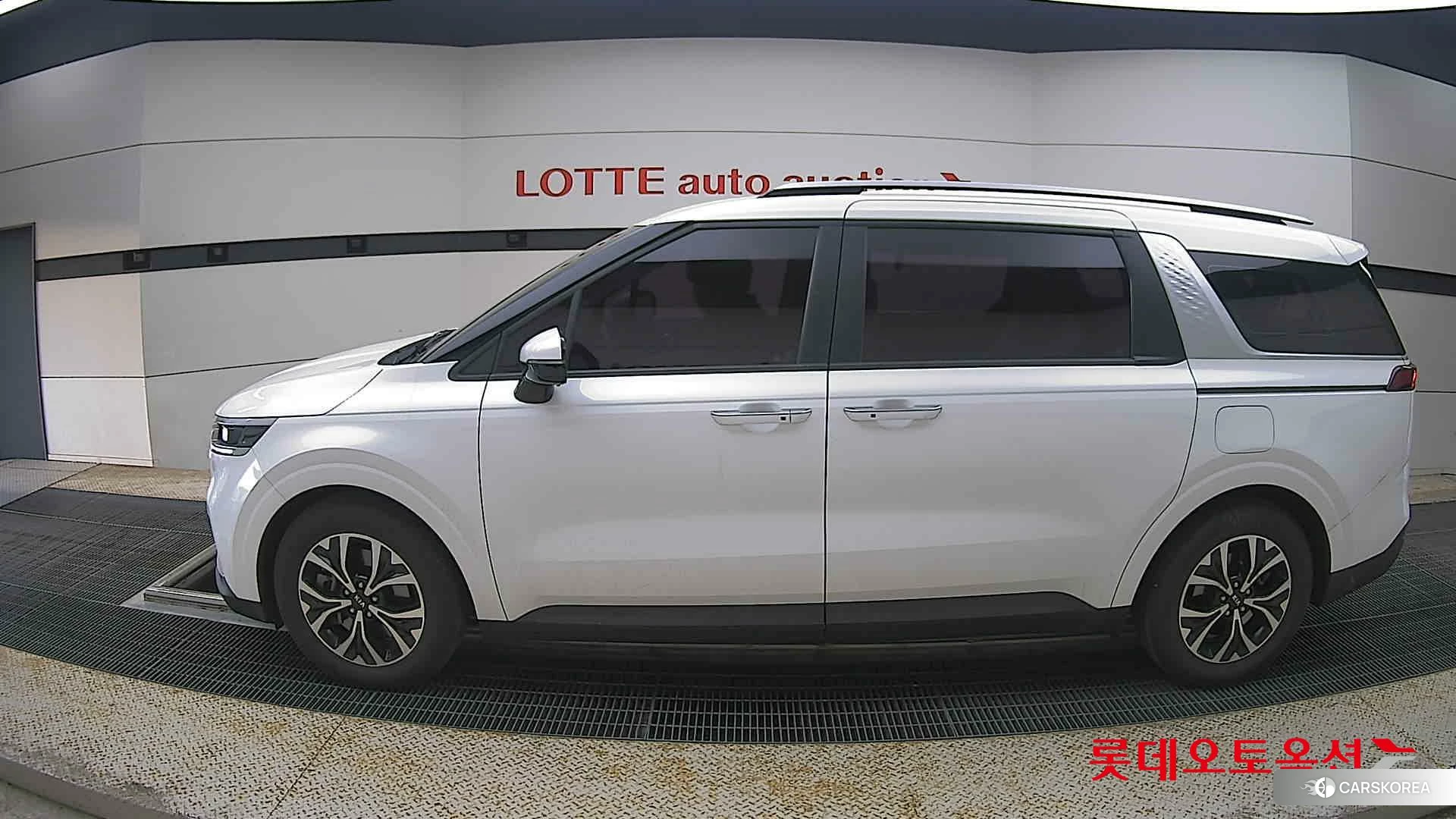 Kia Carnival id 4296903 из Кореи 35
