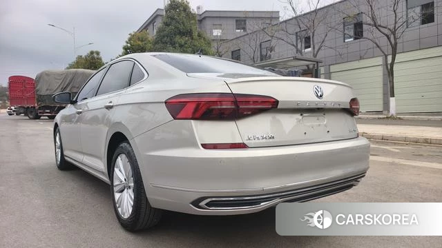 Volkswagen Passat id 3856289 из Китая 16