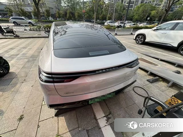 Geely Galaxy Galaxy E8 id 3968991 из Китая 7