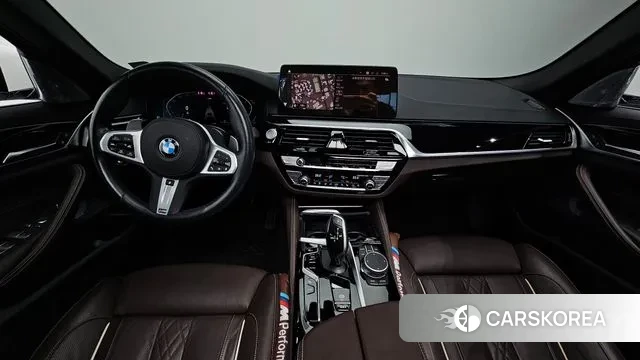 BMW 5 Series (G30) id 3384840 из Кореи 17