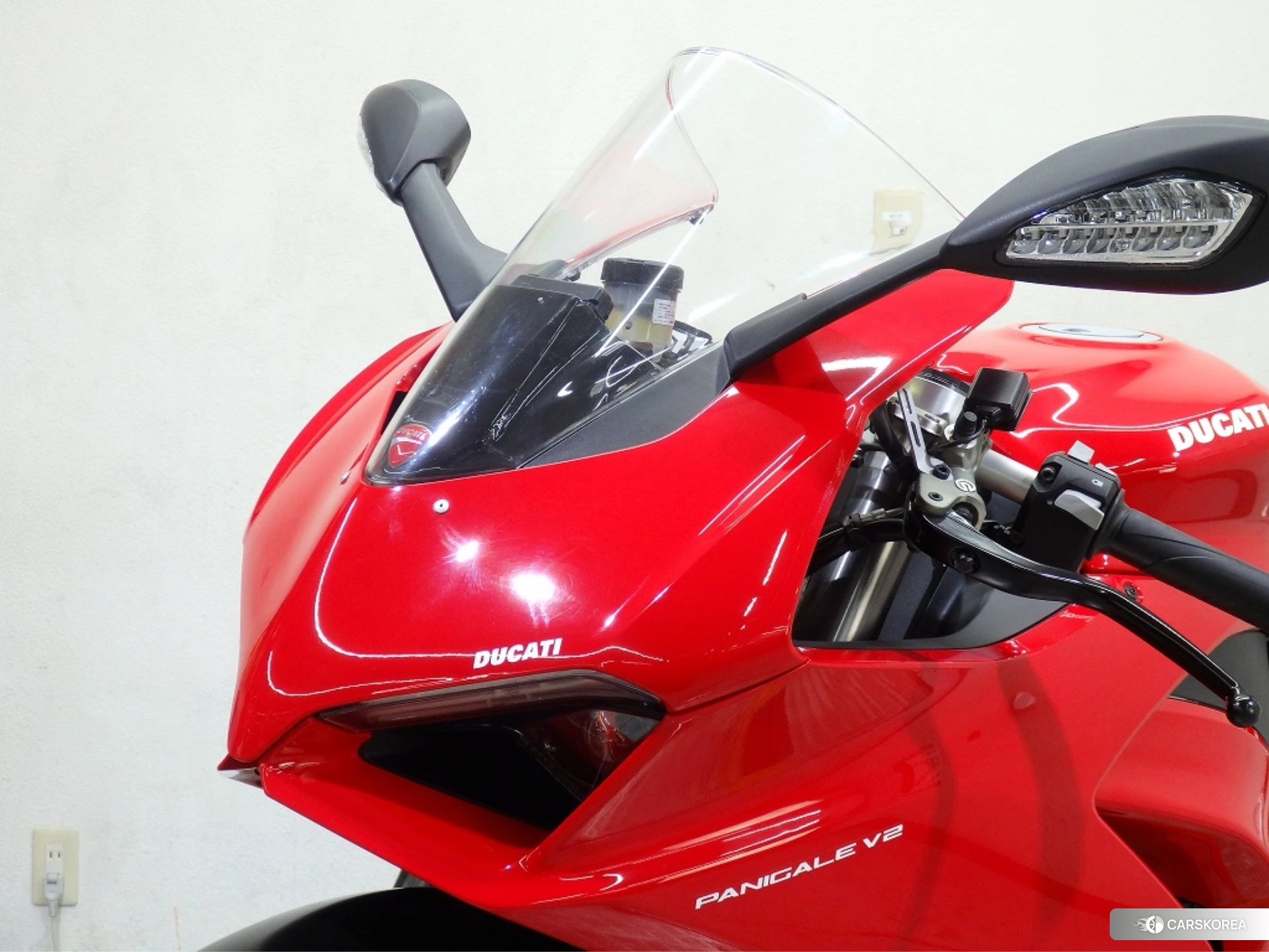 Ducati PANIGALE V2 id 3952001 из Японии 28