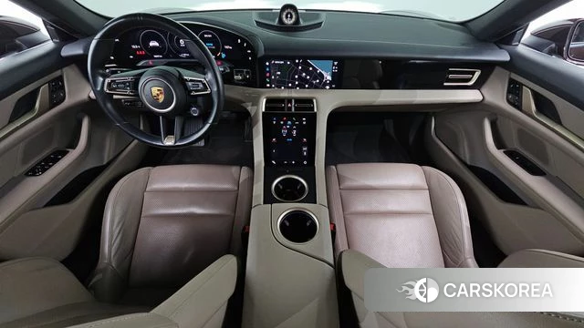 Porsche Taycan id 3842771 из Кореи 17