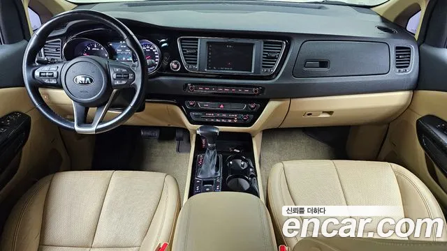 Kia The New Carnival id 2366925 из Кореи 17