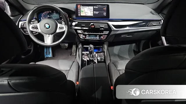 BMW 5 Series (G30) id 3428287 из Кореи 17