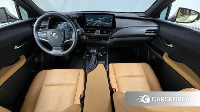 Lexus UX250h id 3420325 из Кореи 17