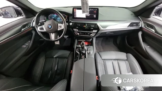 BMW 5 Series (G30) id 3483108 из Кореи 17