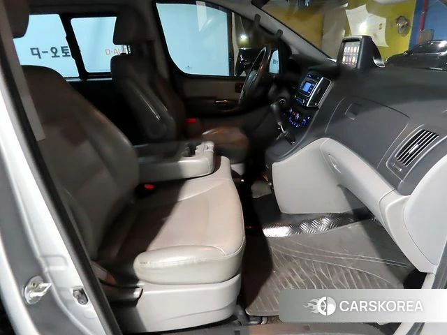 Hyundai The New Grand Starex id 4406378 из Кореи 17