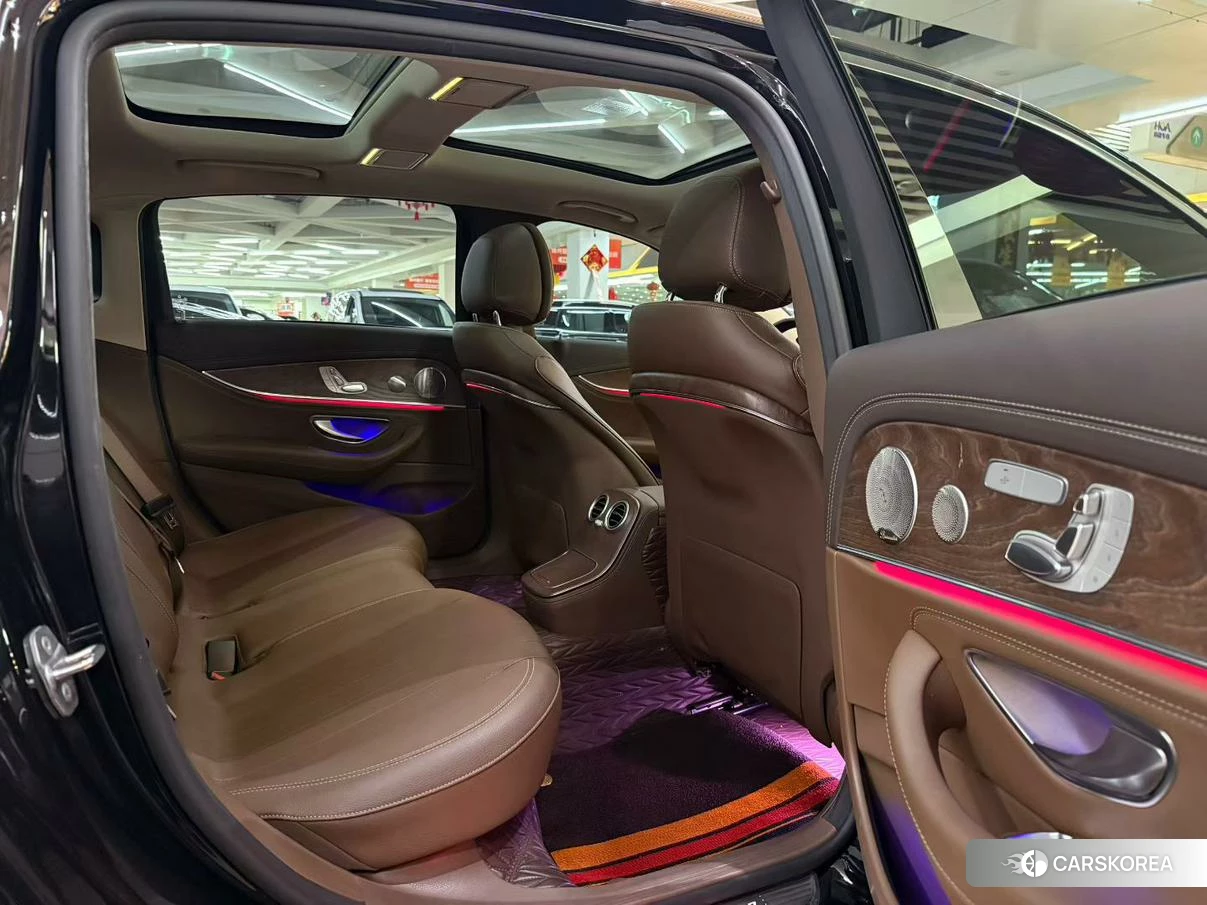 Mercedes-Benz E-class id 4504899 из Китая 7