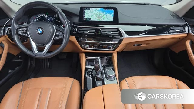 BMW 5 Series (G30) id 3801826 из Кореи 17