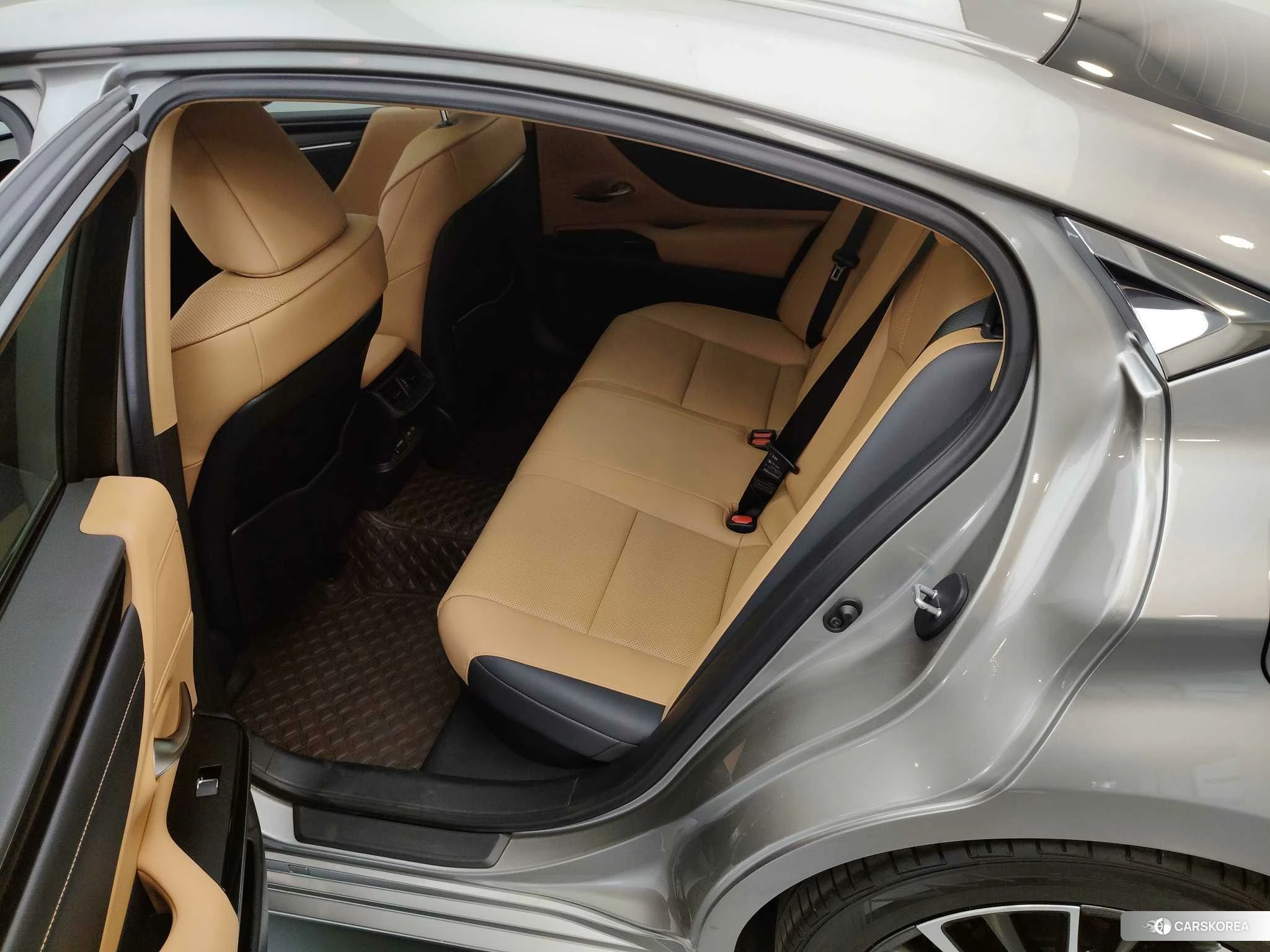 Lexus ES id 4440668 из Китая 17