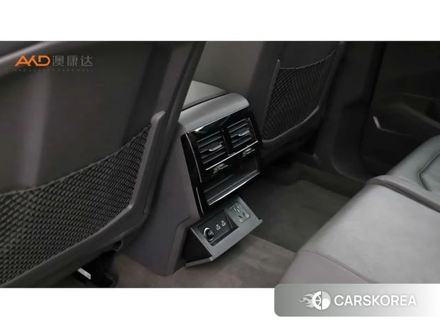 Volkswagen Touareg id 4258005 из Китая 7