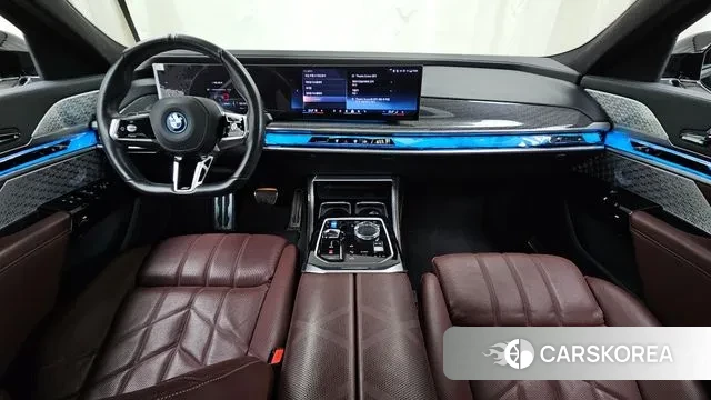 BMW i7 (G70) id 3614747 из Кореи 17