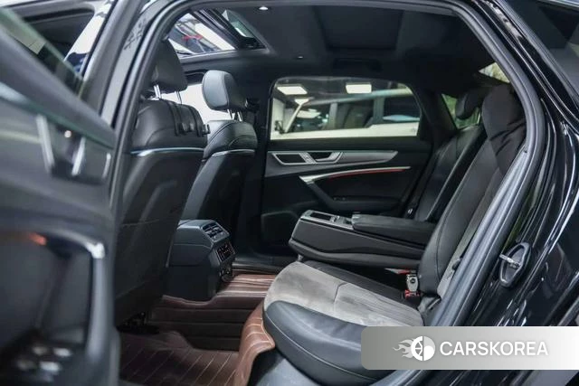 Audi A6L id 3993391 из Китая 9