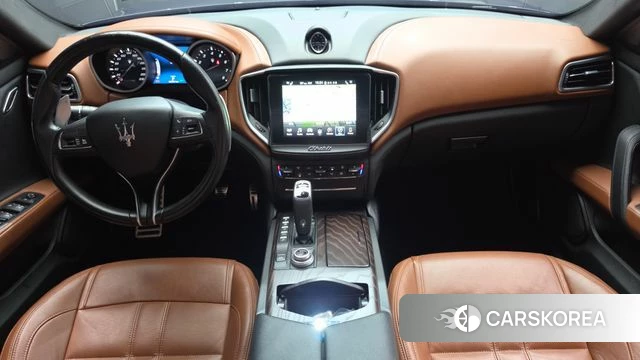 Maserati Ghibli id 4750983 из Кореи 29