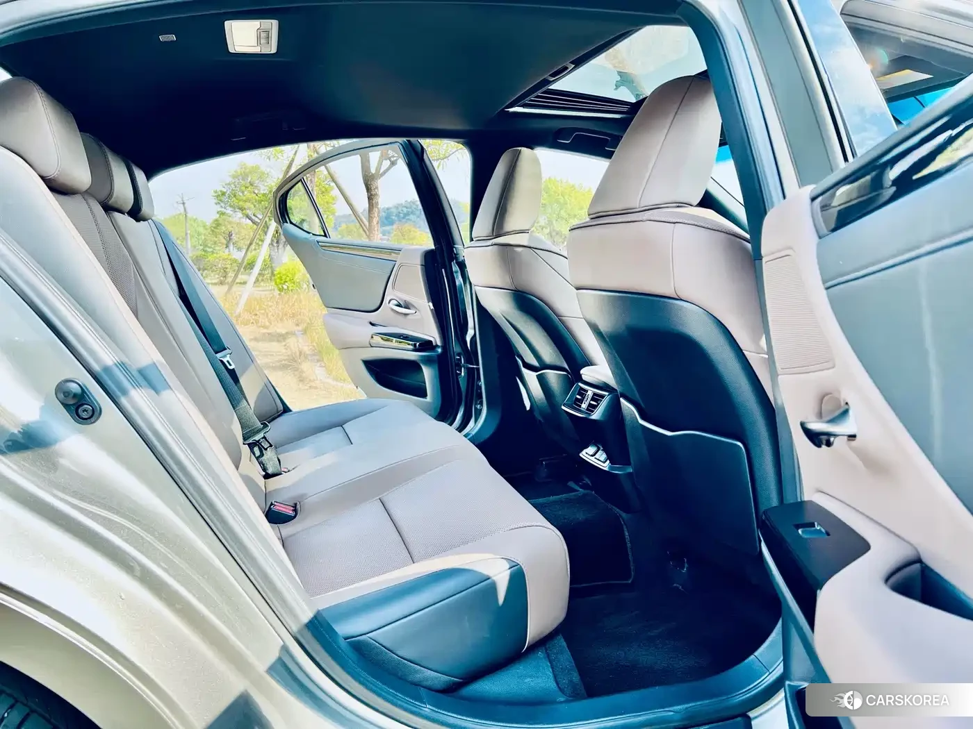 Lexus ES id 4669441 из Китая 14
