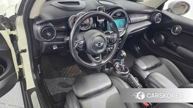 Mini Cooper S id 4020584 из Кореи 17