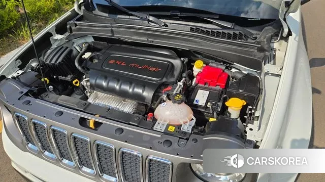 Jeep Renegade id 3043700 из Кореи 17