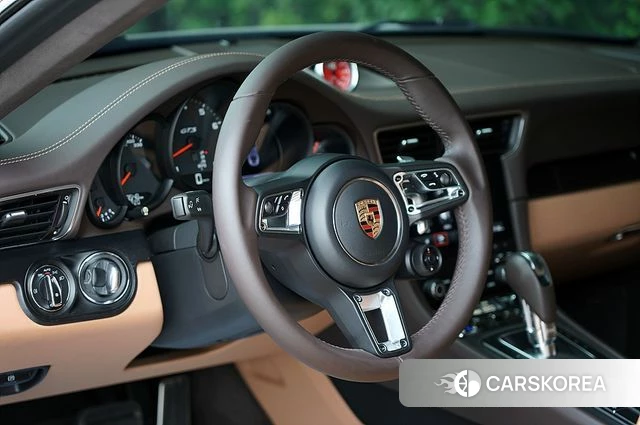 Porsche 911(992) id 4581897 из Кореи 13