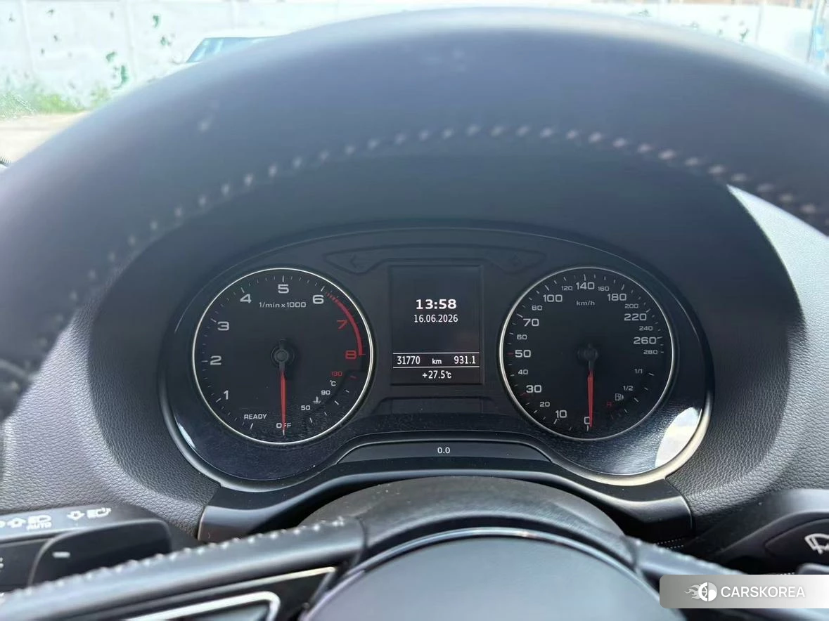 Audi Q2L id 4479583 из Китая 7