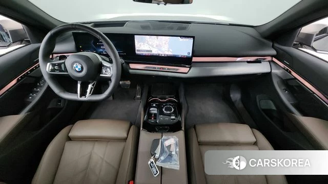 BMW 5 Series (G60) id 4612445 из Кореи 35