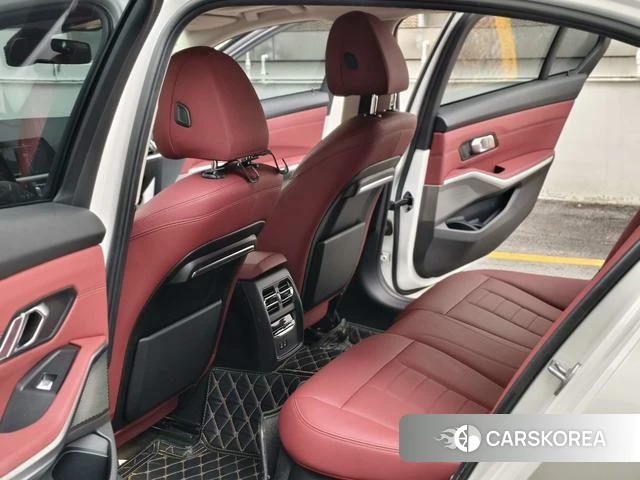 BMW 3 series id 4277259 из Китая 12