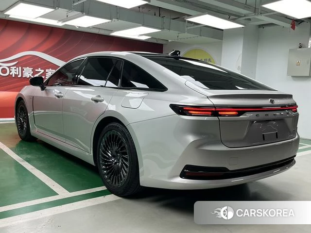 Toyota Crown (imported) id 4258767 из Китая 23