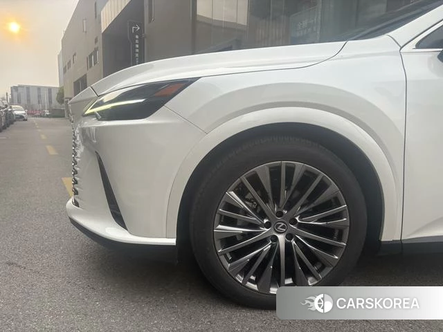 Lexus RX id 4275939 из Китая 9