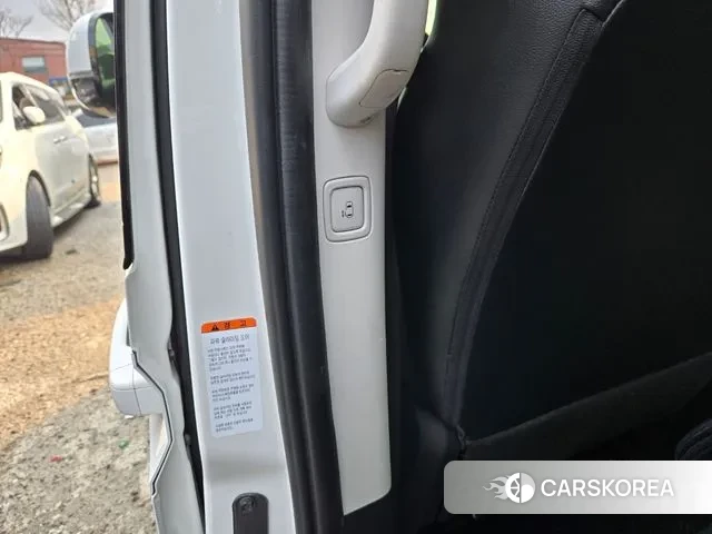 Hyundai Staria id 3468619 из Кореи 8