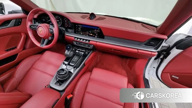 Porsche 911(992) id 3689576 из Кореи 17