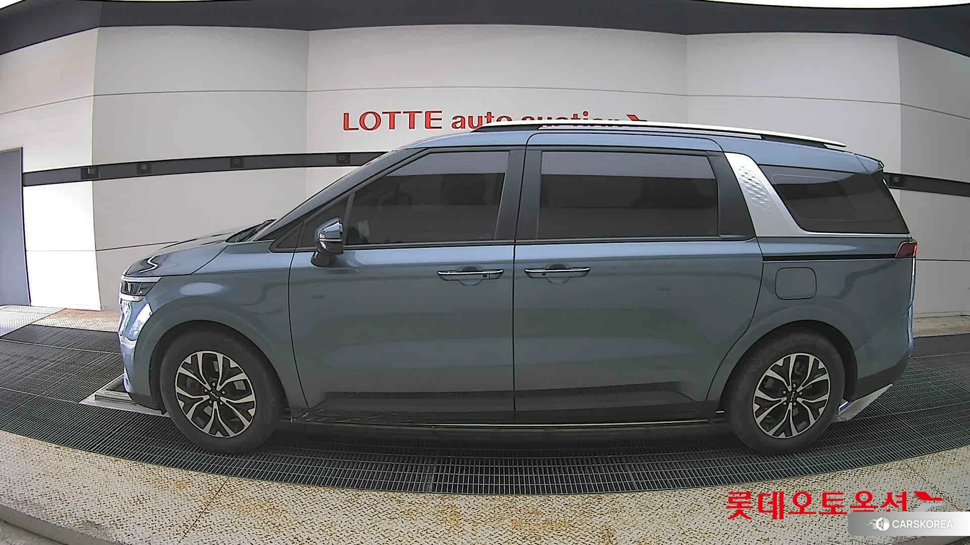 Kia Carnival id 4347343 из Кореи 35