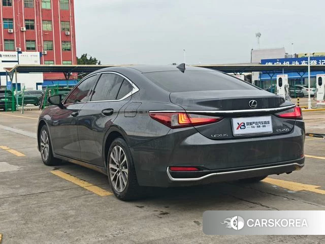 Lexus ES id 4400026 из Китая 11