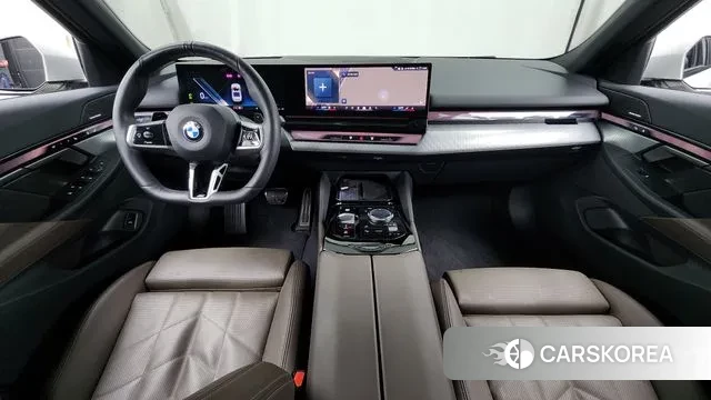 BMW 5 Series (G60) id 3711298 из Кореи 17