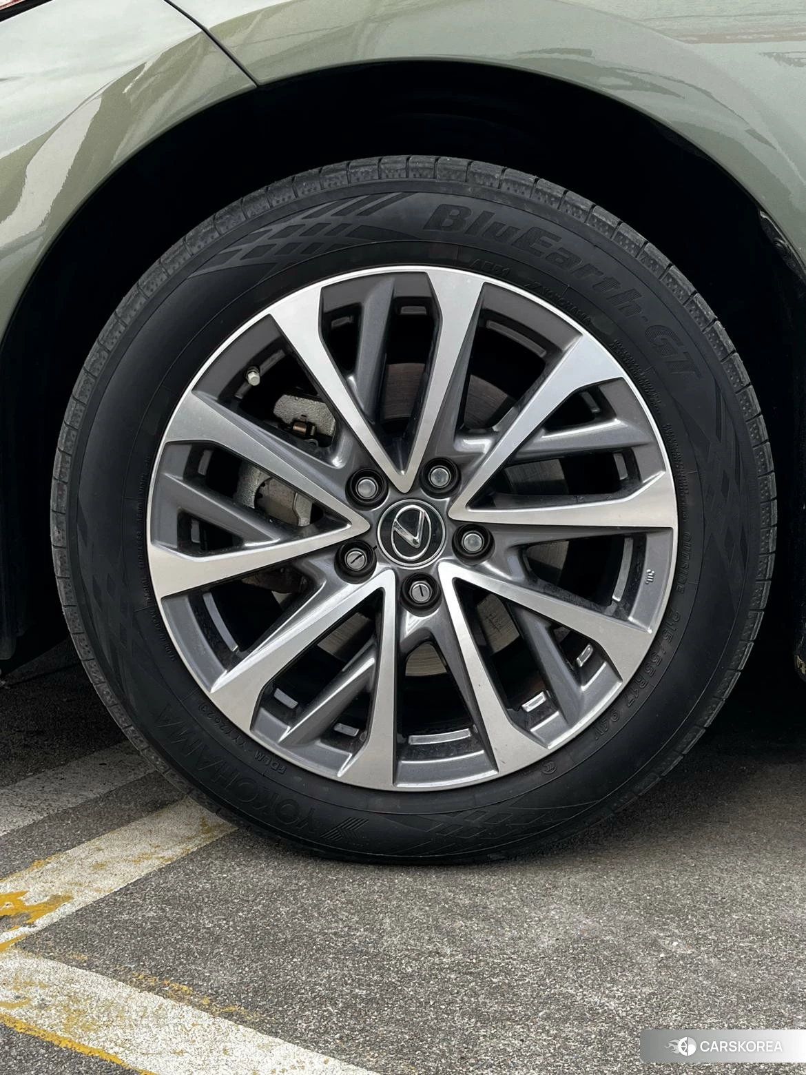 Lexus ES id 4486407 из Китая 25