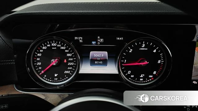 Mercedes-Benz E-Class W213 id 4482898 из Кореи 31